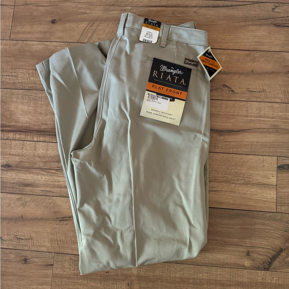 Wrangler Men's Chinos - Light Gray